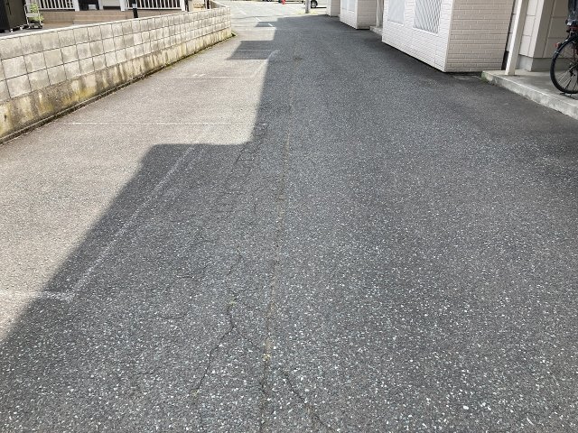 レピュートKの駐車場
