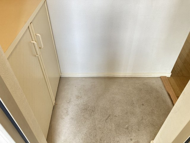 レピュートKの玄関