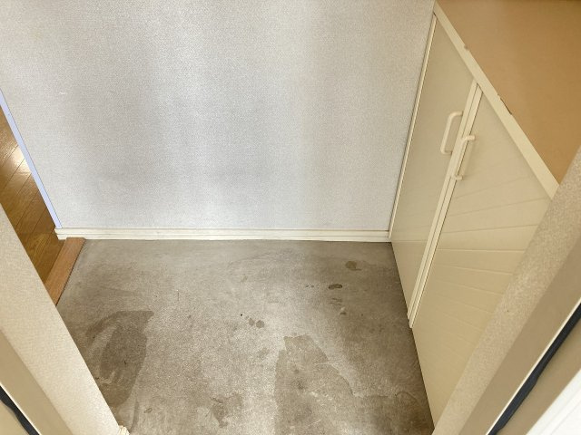 レピュートKの玄関