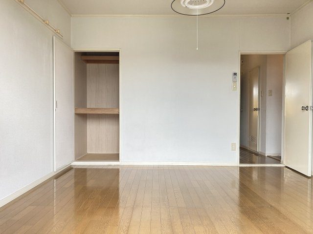 レピュートKの洋室