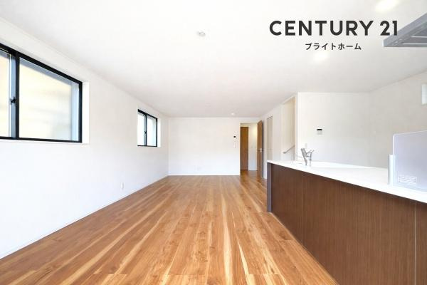 横浜市中区本牧満坂の新築一戸建の前面道路含む現地写真|落ち着いた街並みになります。
是非一度、現地へお越しください。 
ご自宅までの送迎もいたします