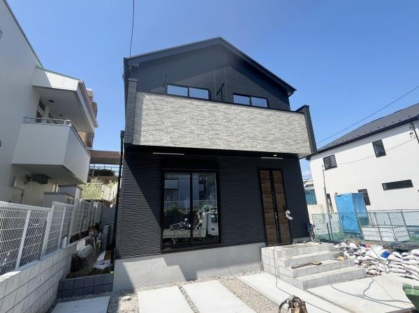 川崎市宮前区鷺沼２丁目の新築一戸建の外観|陽当たりの良い閑静な住宅地です！