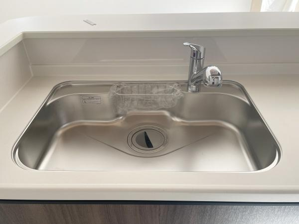 川崎市宮前区鷺沼２丁目の新築一戸建のキッチン|浄水器付きです！