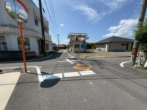 紀の川市南中　土地の前面道路含む現地写真