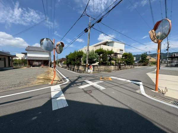 紀の川市南中　土地の前面道路含む現地写真