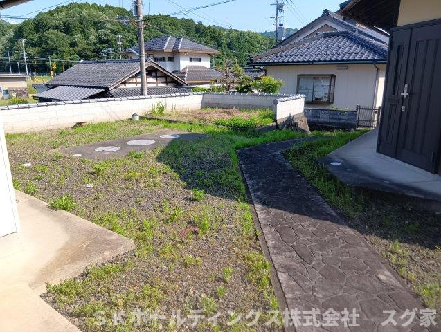 綾部市中山町古民家の庭