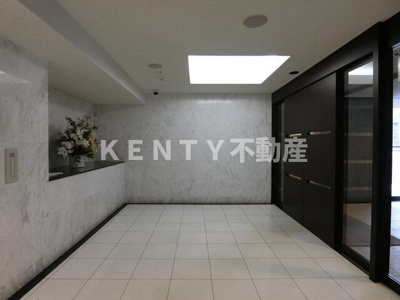 【ロビー】 | クロスレジデンス蒲田 | ゆとりのあるロビーです