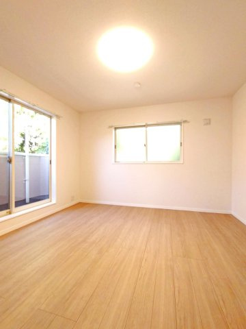 横浜市南区六ツ川一丁目戸建の洋室