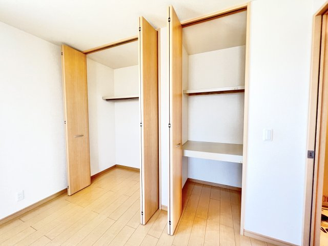 ベルヴィラージュの収納|※別部屋参考写真
