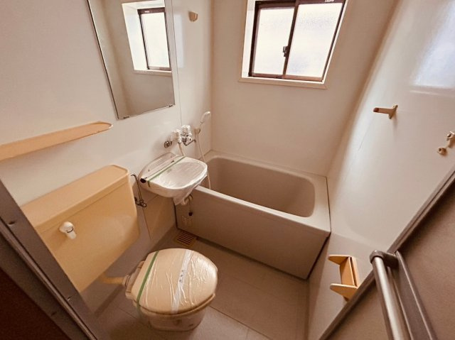 東宅ハイツ潮見が丘A棟の浴室