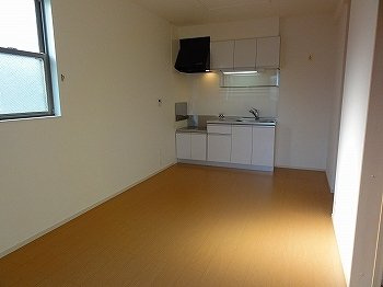 【居間・リビング】 | ドルチェⅡ | こちらの居間で趣味の時間をお楽しみください