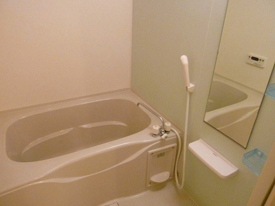 【浴室】 | ドルチェⅡ | コンパクトで使いやすいお風呂です