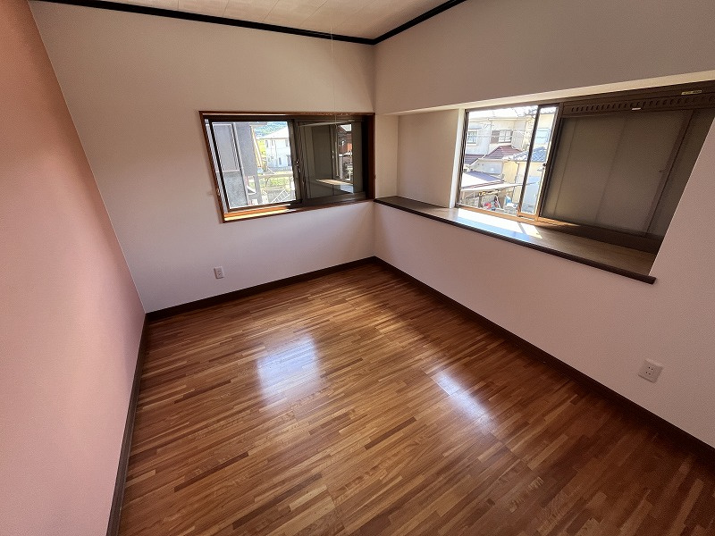 丹波篠山市京町　戸建の洋室|明るい洋室です