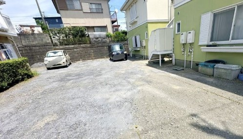 【駐車場】