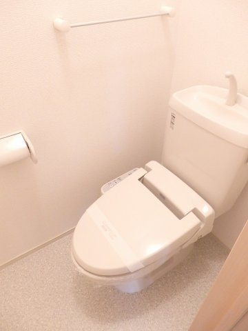 シュティル・ブリーゼのトイレ|清潔感のあるトイレです