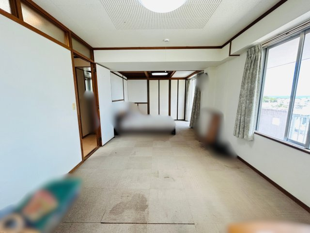 中城村伊集戸建ての洋室