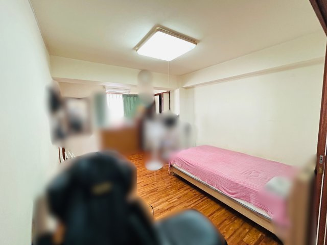 中城村伊集戸建ての洋室