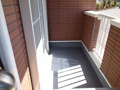 【バルコニー】 | シャン・ド・フルールⅡ | バルコニーからの眺めを楽しみながら食事をしませんか