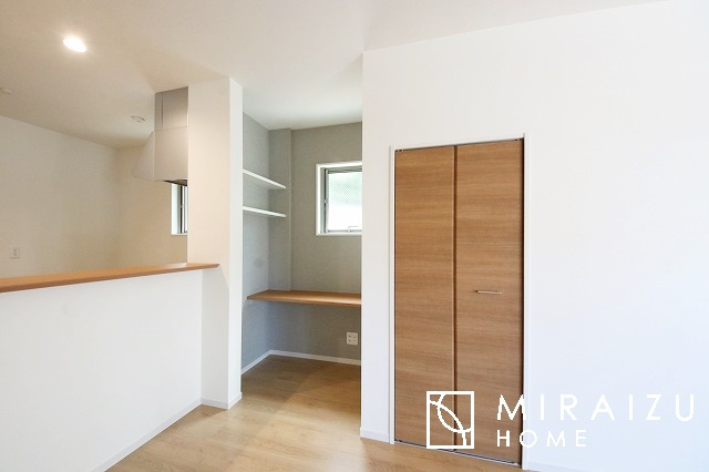 【居間・リビング】 | 建物完成につき、実際のお部屋をごゆっくりご見学いただけます。お休みの日にご家族で見学はいかがでしょう。