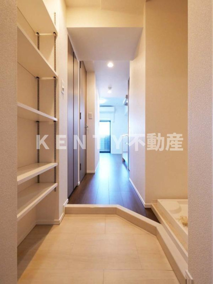 【玄関】 | スパシエウインド横浜 | 落ち着いた玄関です