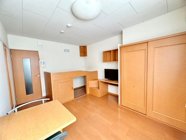 レオパレスＣｏｍｆｏｒｔ　煌の居間・リビング|おしゃれなリビングです