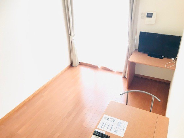 レオパレスエスペランサＢの居間・リビング|ゆったり過ごせるリビングです