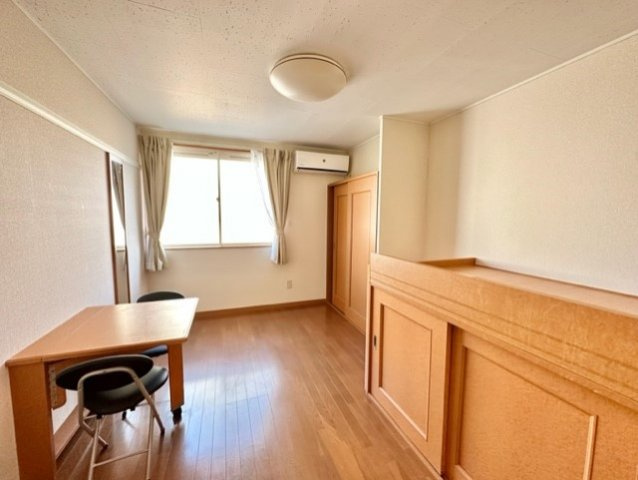 レオパレスグリーンヒル古宮の居間・リビング|使いやすい居間です