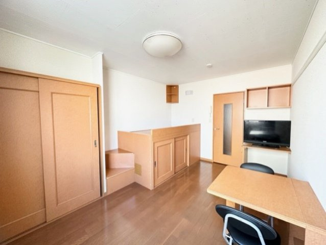 レオパレスグリーンヒル古宮の居間・リビング|リビングです