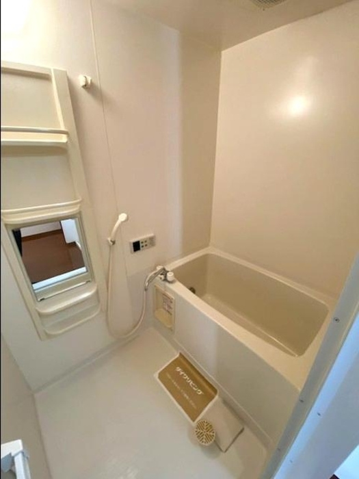 ブロッサム　Bの浴室