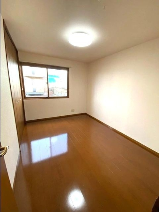 ブロッサム　Bの洋室