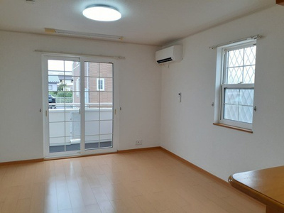 【居間・リビング】 | カーサ・ソレアード | ゆったりとしたリビングです