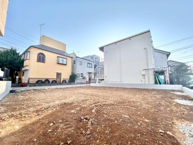 板橋区赤塚7丁目　建築条件無し売地の外観|2025.10.30撮影

ご内見希望・資料請求などお気軽にお問い合わせ下さい！
03-5990-5201