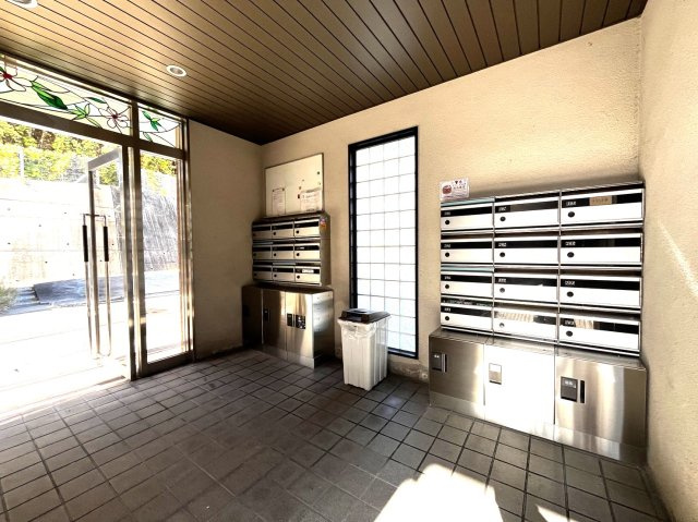 カウル湊のエントランス