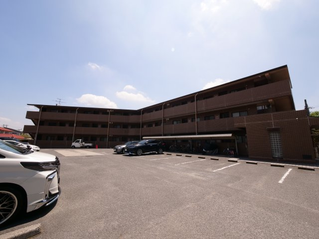 カウル湊の駐車場