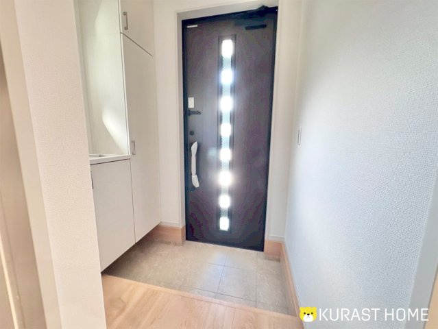 長岡京市井ノ内南内畑　新築戸建の玄関