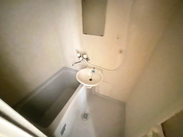 スタンドアップ錦町の浴室