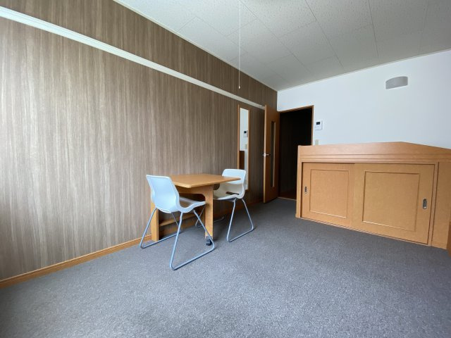 スタンドアップ錦町の内装