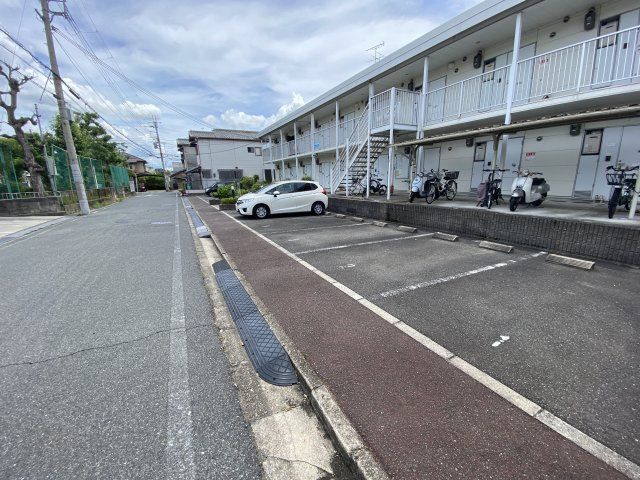 スタンドアップ錦町の駐車場