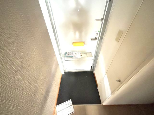 スタンドアップ錦町の玄関