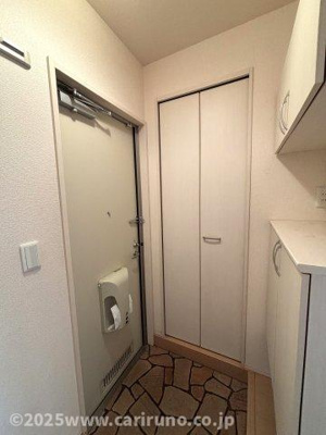 【玄関】 | ハイツ ハピネス