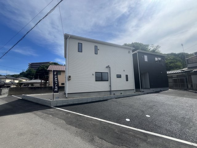 新築戸建・新築建売　いわき市内郷内町第6　Cradle Garden　全2棟の外観|シャワー付き洗面化粧台があるのでちょっとした洗濯物ができます♪