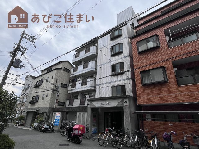 プリメゾンアビコの外観