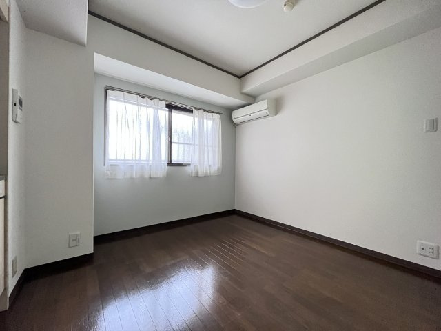 プリメゾンアビコの居間・リビング