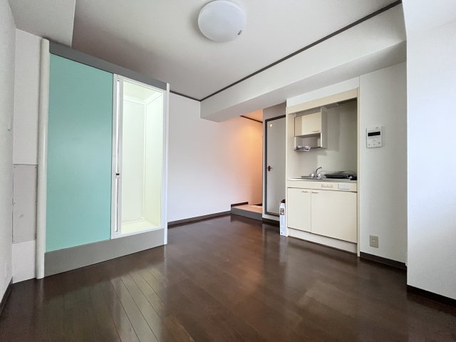 プリメゾンアビコの居間・リビング