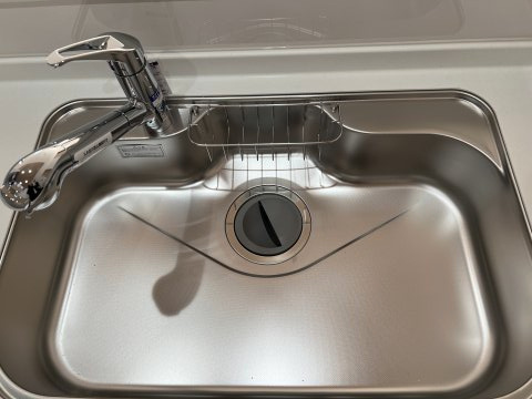 碧南市六軒町　新築分譲住宅《1号棟》のキッチン