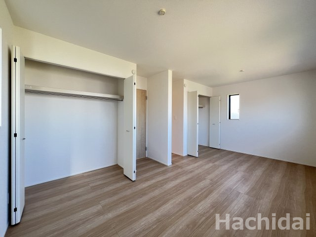 碧南市六軒町　新築分譲住宅　全2棟　1号棟の洋室