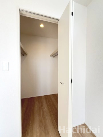 碧南市六軒町　新築分譲住宅　全2棟　1号棟の収納|洋室6.25帖洋室クローゼット