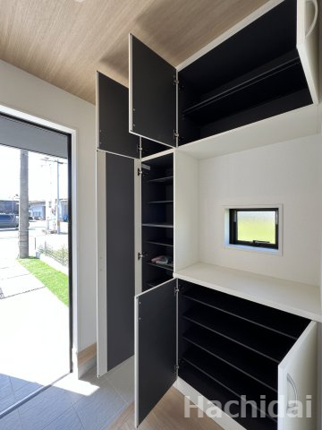 碧南市六軒町　新築分譲住宅　全2棟　1号棟の収納