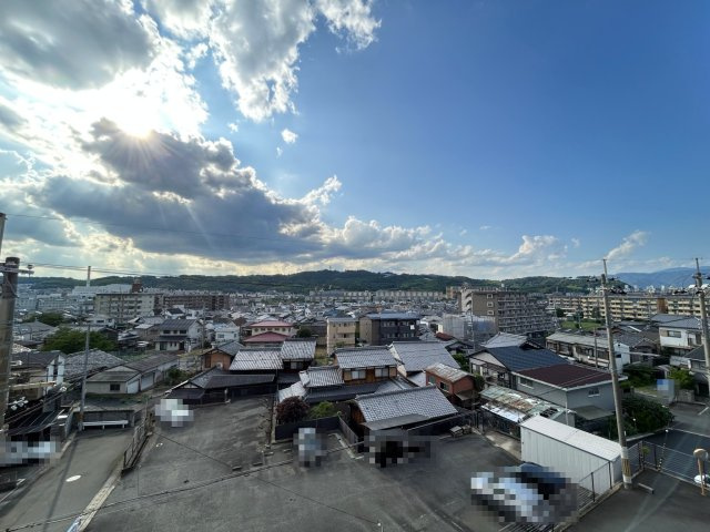 ◆室内リフォーム済み◆地下鉄東西線「石田」駅徒歩７分◆エアコン３台新設の３ＬＤＫ◆ルネ伏見東のバルコニー|バルコニーからの眺望