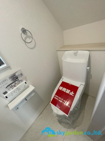 平塚市四之宮3丁目　未入居戸建　全7区画4号棟のトイレ